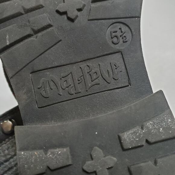 Mad Love Love Womens Size 5.5 Lace up boots with red trim - Picture 3 of 13